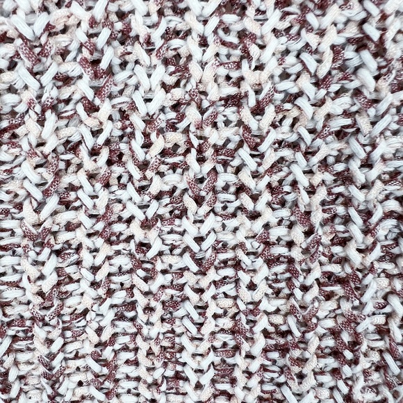 moon & madison Knitted Cropped Tank Top - Picture 4 of 5